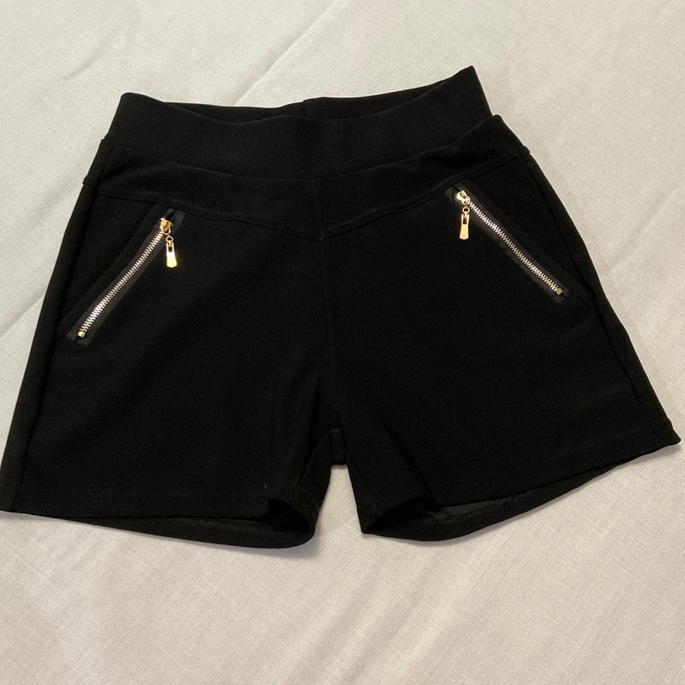 Black Womens Stretch Shorts with Front Zippered Pockets - Like New - Size S/M
